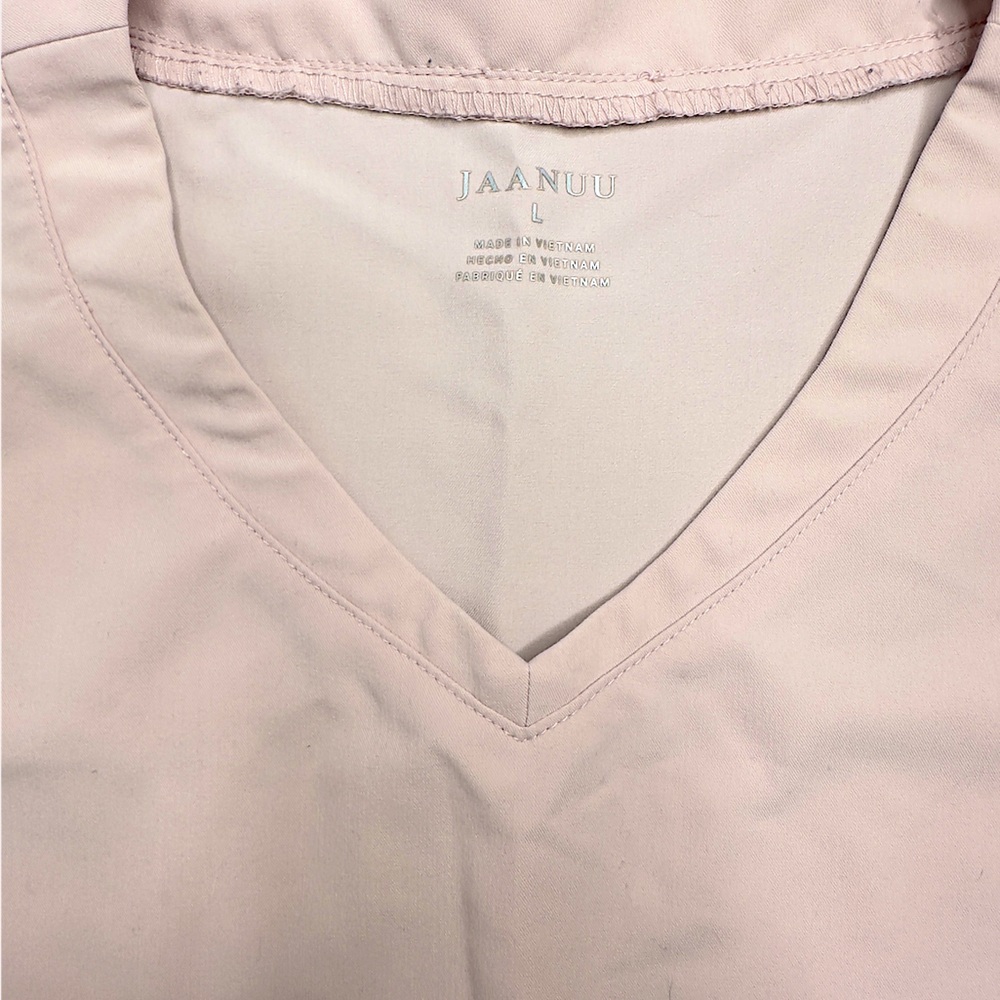 Jaanuu Scrub Set